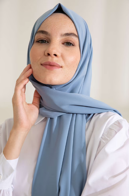 Hijab Soie Medina Bleu Ciel – Maison Haya
