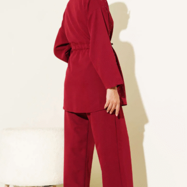 tenue ample kimono abaya femme bordeaux cérémonie dos