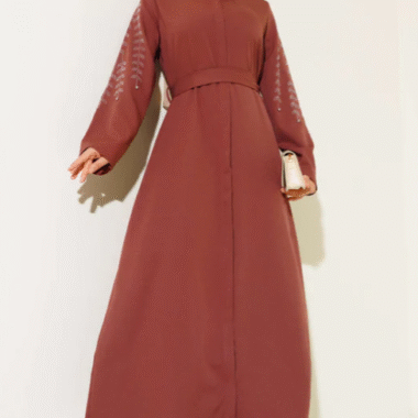 abaya femme bordeaux élégante manches décorées