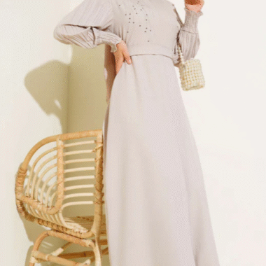 abaya femme élégante coloris sable moderne