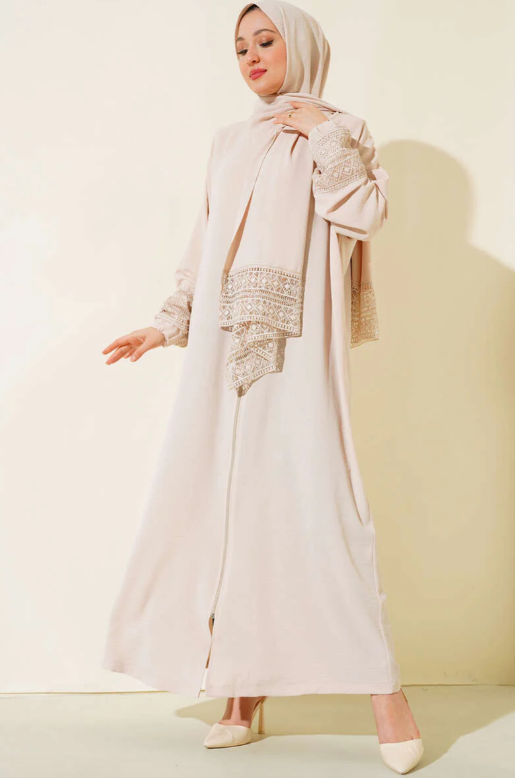 abaya femme beige élégante manches dentelle