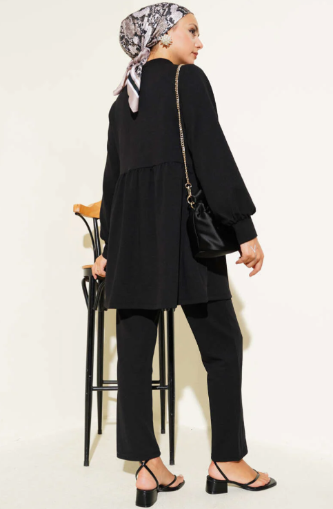ensemble hijab femme noir tunique ample moderne dos